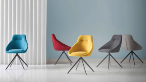 una silla de comedor giratoria de estética ligera y actual. Está fabricado en metal y podemos combinarlo con diferentes colores